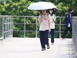 Không khí lạnh tràn về, vì sao miền Bắc vẫn nắng trên 33°C?