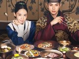 Với người Hàn Quốc, nhấc bát lên khỏi mặt bàn ăn là 'tướng bần hàn'