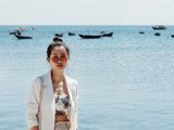 Nữ MC VTV từng gặp sự cố trang phục diện bikini \"trễ nải\" khoe thân