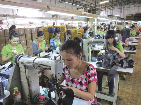 Giảm lương hưu của lao động nữ: Hồi hộp đợi chờ!