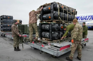 Nga cảnh báo hậu quả khó lường nếu Mỹ chuyển vũ khí cho Ukraine