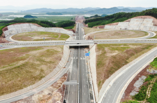 Cao tốc dài nhất Việt Nam sẽ hoàn thành trong quý II năm nay