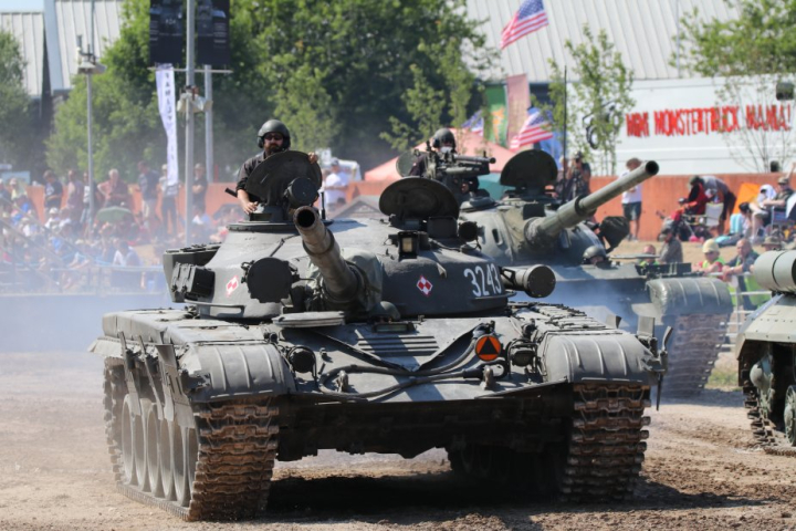 Poland_to_reactivate_T_72_tanks