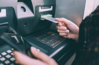 Ngân hàng nào cho phép dùng căn cước công dân rút tiền tại ATM?