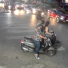 Hà Nội: Công an điều tra kẻ sàm sỡ cô gái giữa phố ở quận Tây Hồ