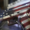 Sản xuất vũ khí cá nhân càng nhiều, bạo lực súng đạn ở Mỹ càng tăng