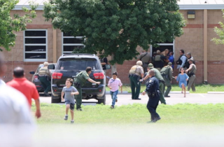 Sai lầm không thể bào chữa của cảnh sát Mỹ trong vụ xả súng ở Texas