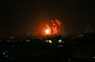 Israel không kích Dải Gaza, bạo lực lại leo thang