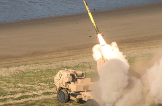 Mỹ cân nhắc tăng gấp đôi hệ thống pháo phản lực cho Ukraine