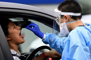 Australia đối mặt 'dịch bệnh kép'