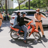 Ảnh: CSGT Hà Nội xử lý nhiều 'ma men' vô tư chở 3 không đội mũ bảo hiểm