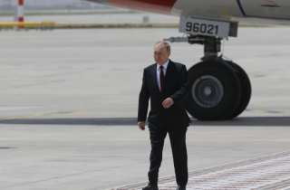 Thấy gì từ chuyến công du nước ngoài của Tổng thống Putin?
