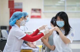 Hàng chục tỉnh vẫn chậm tiêm vaccine mũi 3, 4