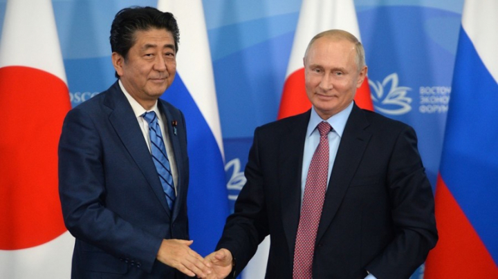 Abe_Putin-1657275329956