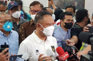 Bộ trưởng Bộ Thanh niên và Thể thao khuyên LĐBĐ Indonesia chấp nhận thất bại