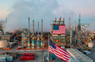 Đồng USD gần đỉnh 20 năm, giá dầu thế giới giảm mạnh