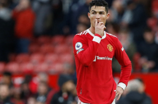 Bị nhiều CLB từ chối, Ronaldo sẽ phải thỏa hiệp với HLV Ten Hag