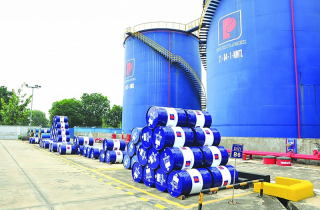 Nhập khẩu xăng dầu tăng mạnh ở thị trường Hàn Quốc, Trung Quốc