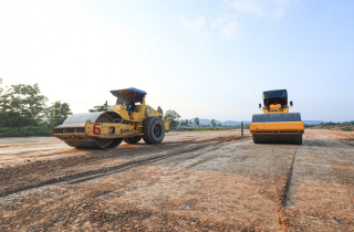 Cách nào giúp cao tốc Bắc - Nam thoát lụt tiến độ vì bão giá?