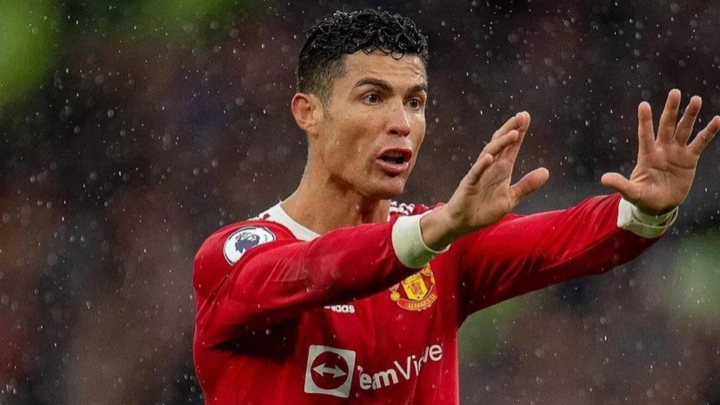 Ronaldo trở lại Man Utd để bàn về tương lai