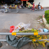 Hà Nội: Đường đi bộ ven sông Tô Lịch thành nơi đổ rác, bán trà đá
