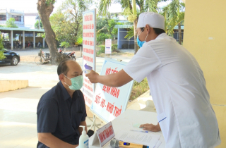 Ca COVID-19 nặng tăng vọt, 3 người tử vong
