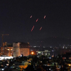 Israel bắn phá thủ đô, sân bay lớn của Syria trong đêm