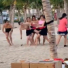 Làm rõ vụ “thả rông vòng một” khi chơi team buiding trên bãi biển Hạ Long