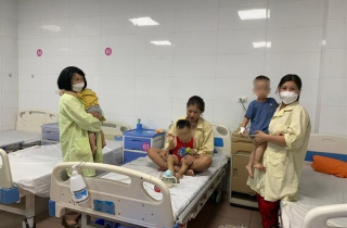 Hà Nội: Trẻ nhập viện vì viêm hô hấp tăng mạnh do giao mùa