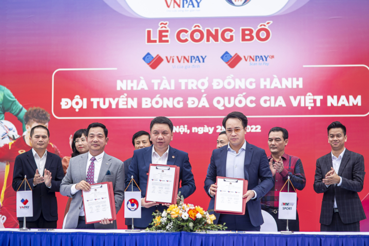 VNPAY ky ket hop tac VFF bong da