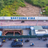 Cận cảnh đường 300m ở Hà Nội 'cõng' 9 lô cốt bỏ hoang