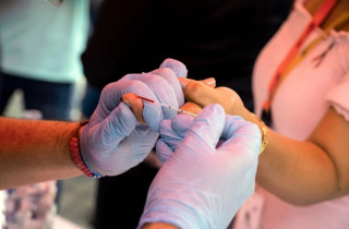 Vaccine HIV thử nghiệm cho kết quả khả quan