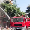Dập tắt đám cháy trên phố Hàng Bông