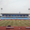 Bãi rác bốc mùi trong sân Mỹ Đình trước trận tuyển Việt Nam vs Myanmar