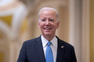 Ông Biden cắt bỏ khối mô ung thư ngực