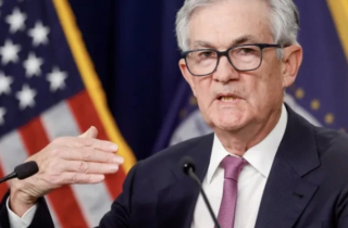Fed tiếp tục tăng lãi suất thêm 0,25 điểm % giữa khủng hoảng ngân hàng