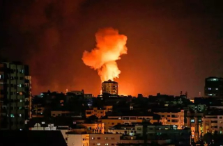 Israel đêm thứ ba tập kích Syria