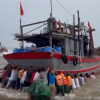Cứu hộ tàu cá bị giông lốc đánh chìm ở vùng biển gần bờ Thừa Thiên-Huế