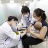 Trẻ “không vaccine”, nguy cơ bùng phát dịch