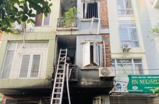 5 người thoát nạn trong đám cháy nhờ căn hộ không lắp 'chuồng cọp'