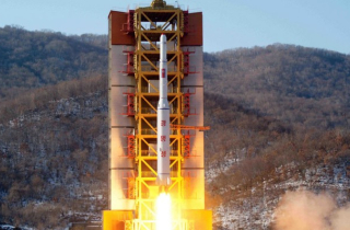 Triều Tiên xác nhận vụ phóng vệ tinh thất bại
