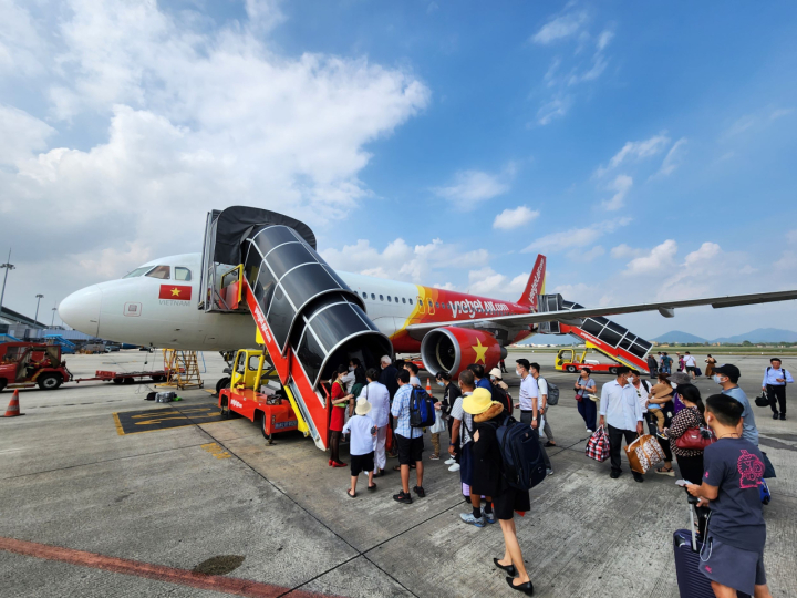 Vietjet passengers