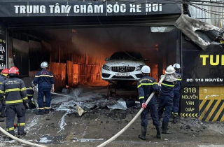 Không ai thiệt mạng trong đám cháy gara ô tô ở quận Nam Từ Liêm