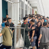 Mua vé xem đội tuyển Việt Nam: CĐV than bất tiện, dân phe đẩy giá gấp đôi