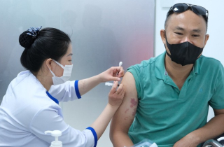 Hóa giải nỗi lo vaccine giảm chất lượng khi mất điện của người dân