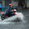 Miền Bắc và Thanh Hóa mưa như trút nước