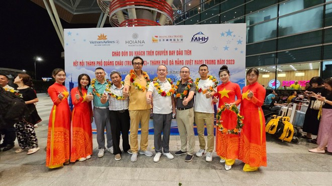 don-doan-khach-trung-quoc-den-da-nang-2777-5927
