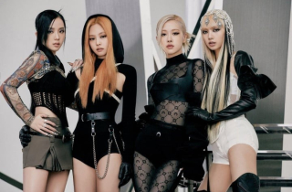 BTC concert của BLACKPINK xin lỗi về hình ảnh 'đường lưỡi bò' trên website