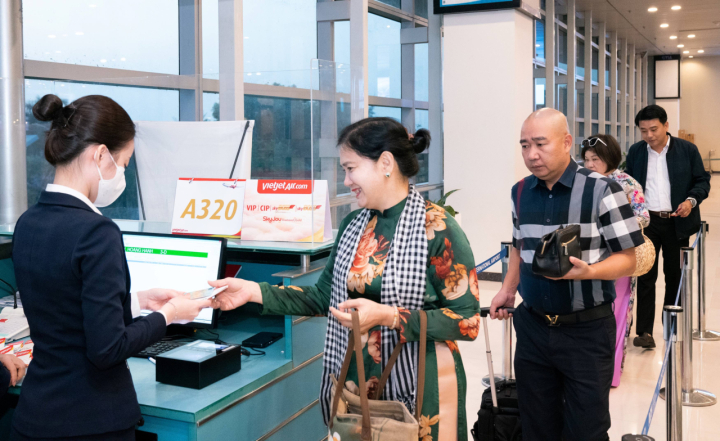 Vietjet passenger