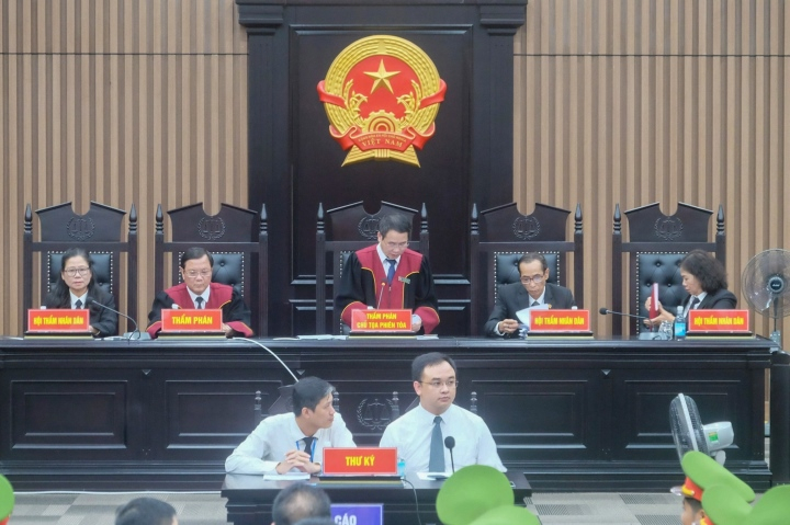 chuyen-bay-giai-cuu-11300192